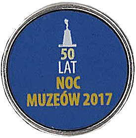 reweneta logo 50 lat Muzeum regionalnego w Siedlcach z napisem noc muzeów 2017 na niebieskim tle